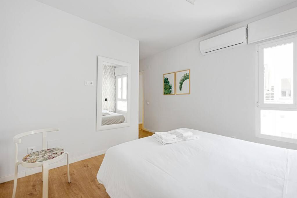 Grand T4 Andalou En Plein Centre De Malaga Ideal Familles Eksteriør bilde